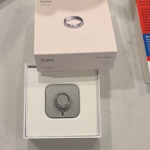 Oura Ring 4 Silver Wearable Smart Ring size 7